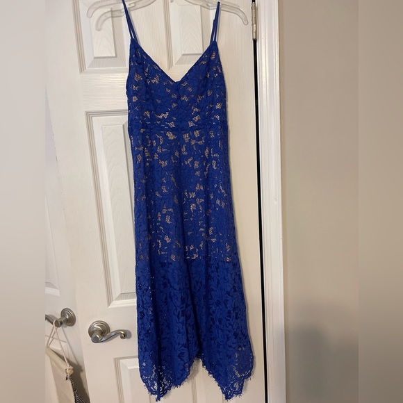 Lulus Royal Blue Lace Midi Dress Size S excellent condition, worn once - Picture 6 of 8